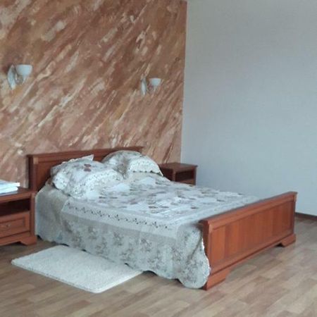 Киевская 43 Apartment Khorol Ngoại thất bức ảnh