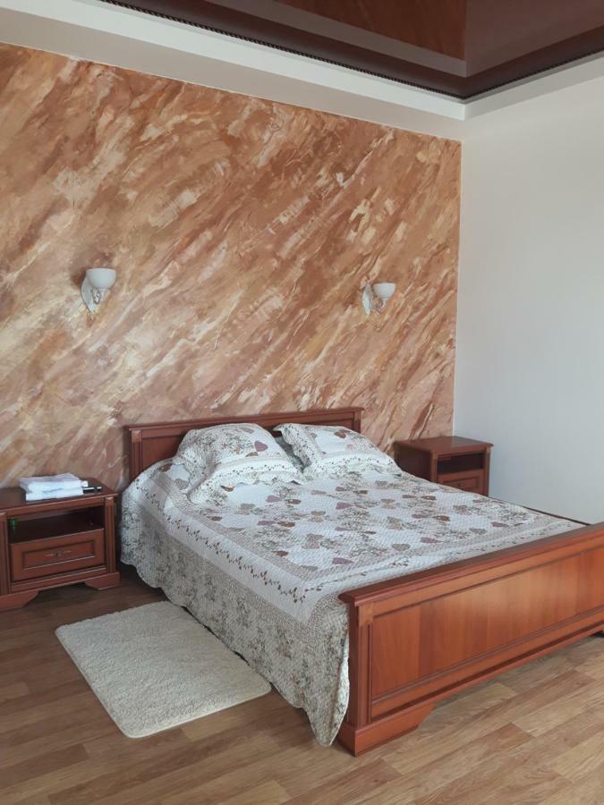 Киевская 43 Apartment Khorol Ngoại thất bức ảnh
